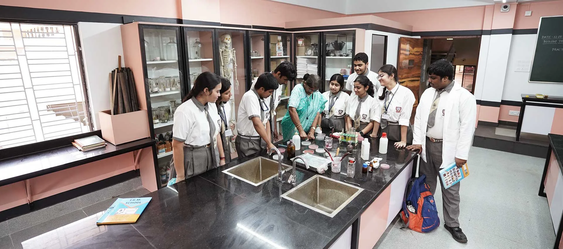 School laboratory at Best CBSE school in North Kolkata, IGMHS