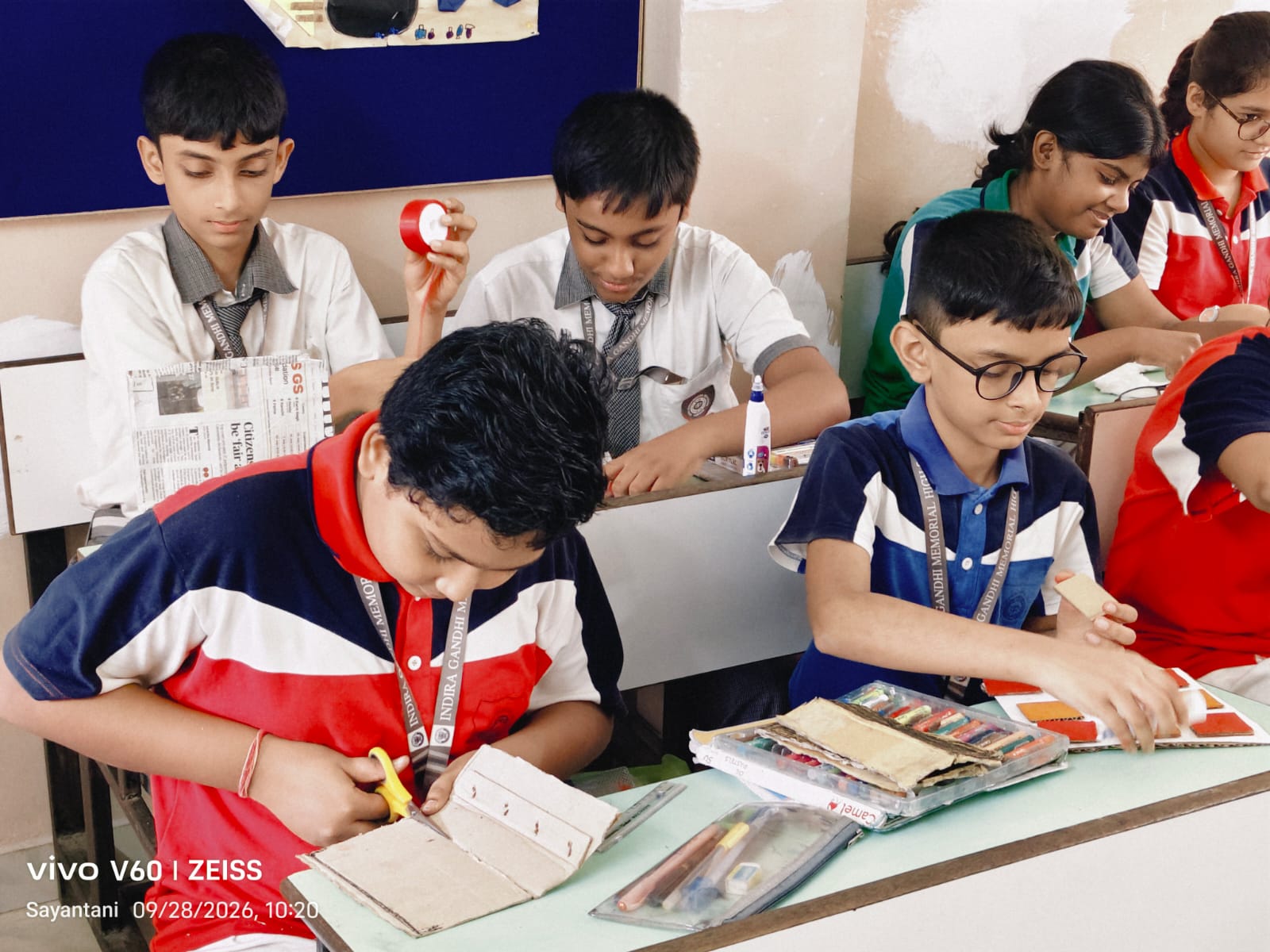 Trash to Treasure: Workshop by students of Vl & Vll IGMHS Dum Dum